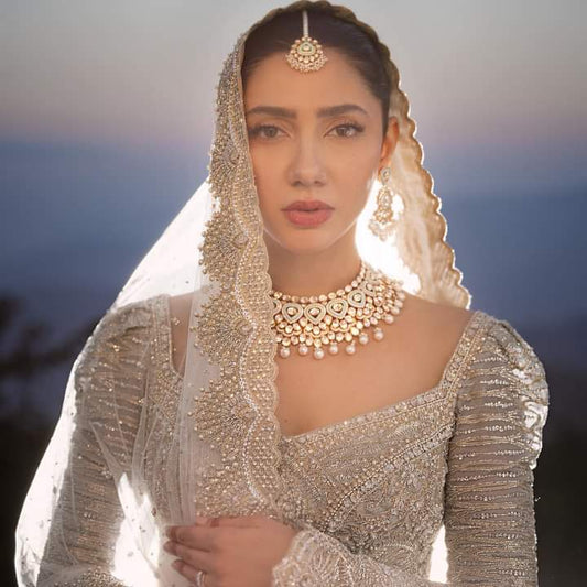 FARAZ MANAAN - MAHIRA KHAN
