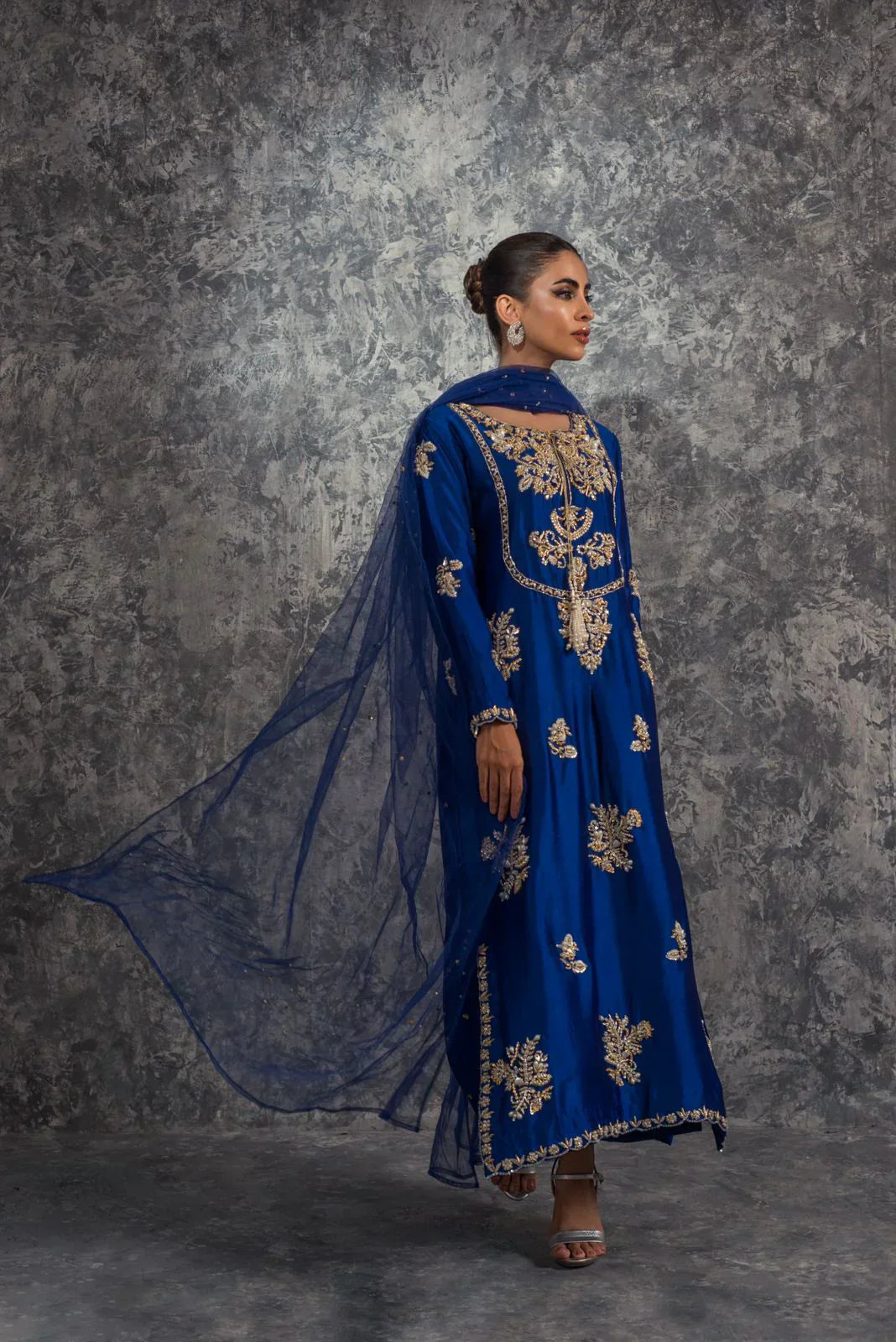 ROYAL BLUE